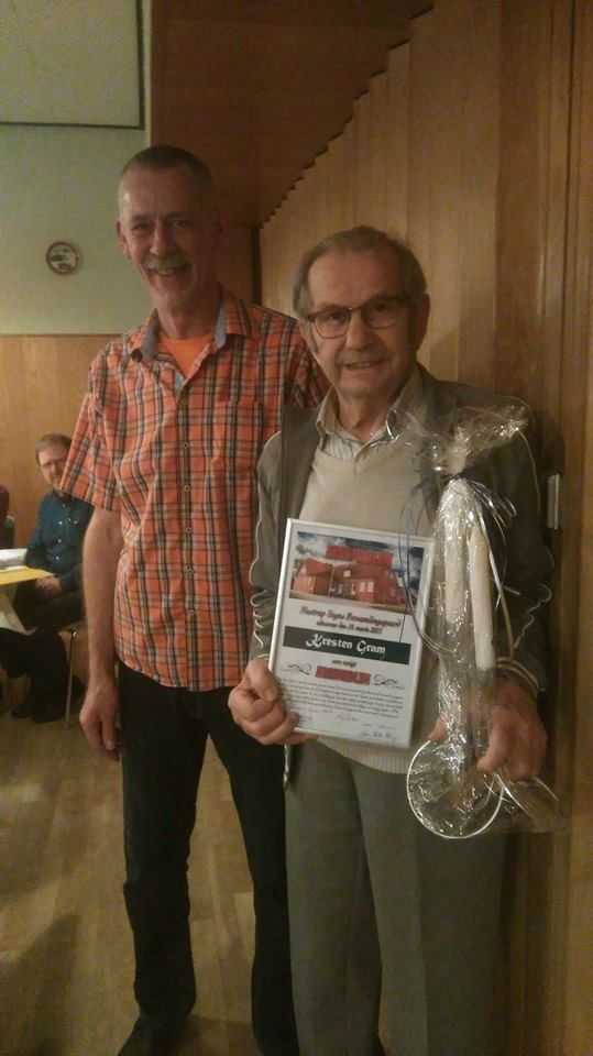 Kresten Gram blev på Generalforsamlingen 2015 udnævnt som varigt æresmedlem af Nustrup Sogns Forsamlingsgård. 